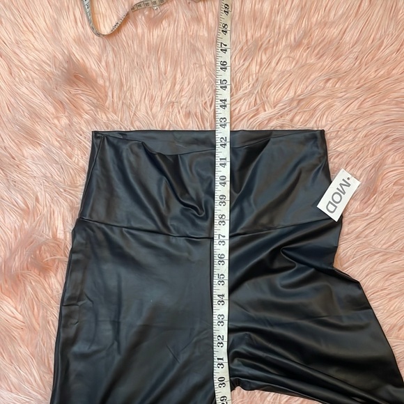 NWT Mod Faux Leather High Rise Black Legging Size Small - Picture 7 of 7